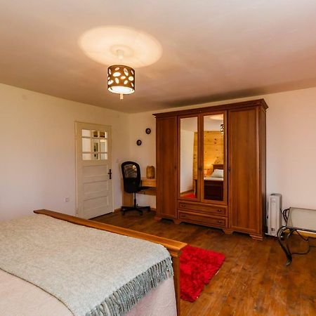 Beautiful Cottage With Heated Pool For 22 Ppl Plaški Eksteriør bilde