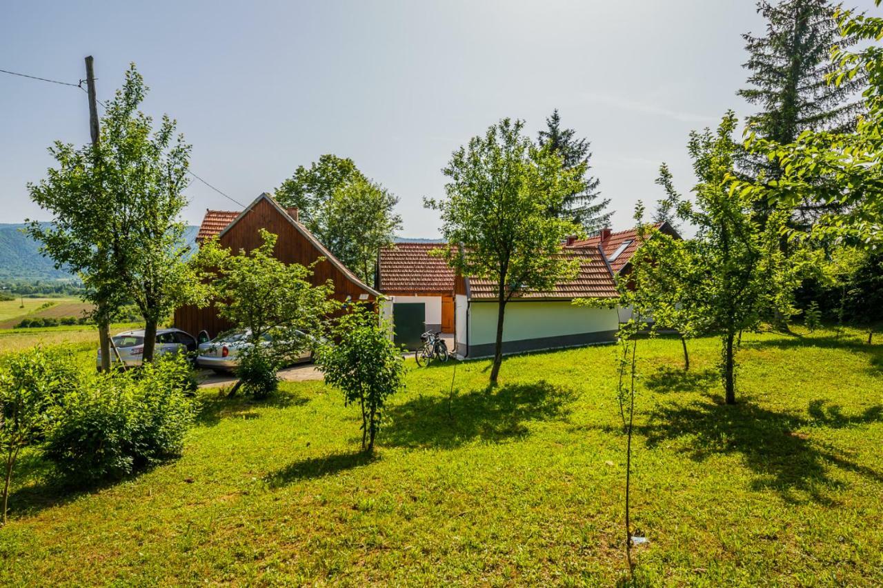 Beautiful Cottage With Heated Pool For 22 Ppl Plaški Eksteriør bilde