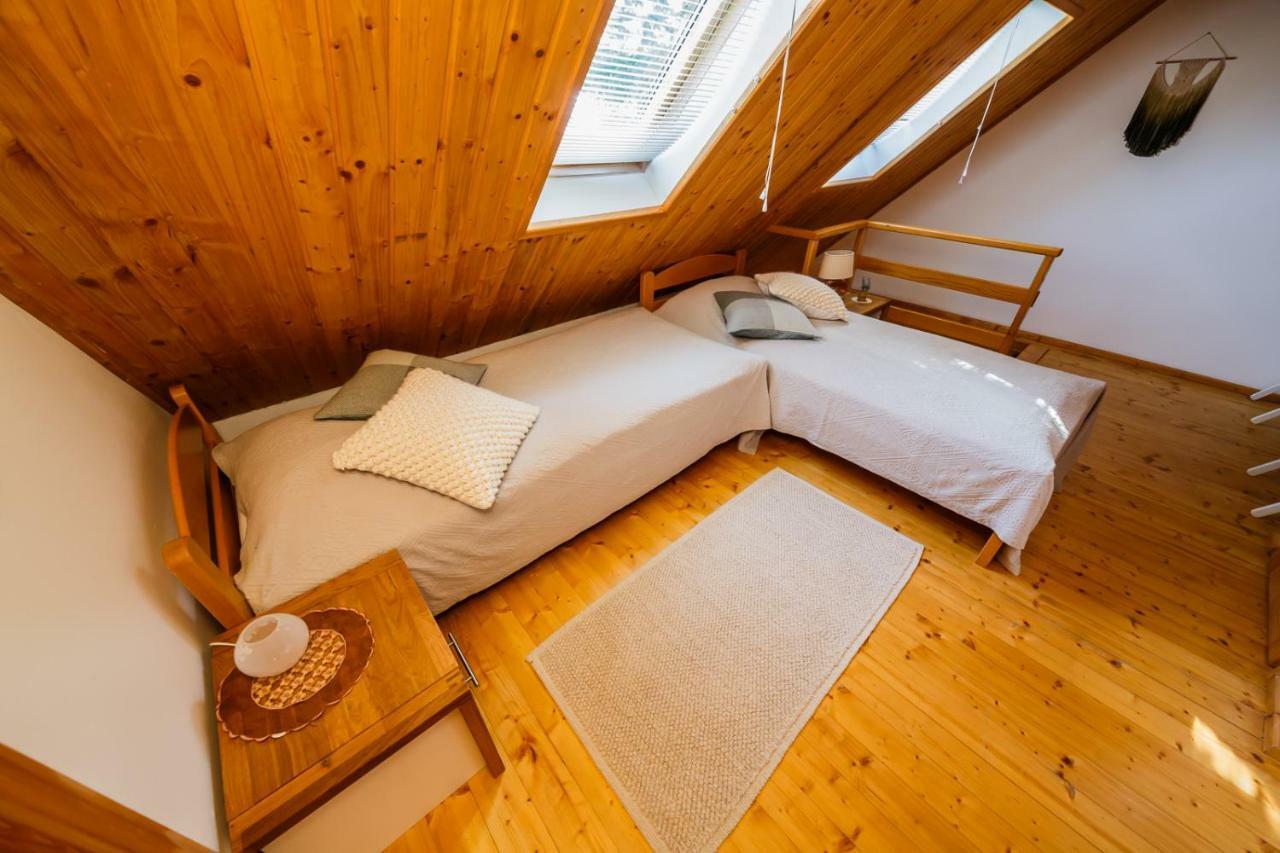 Beautiful Cottage With Heated Pool For 22 Ppl Plaški Eksteriør bilde