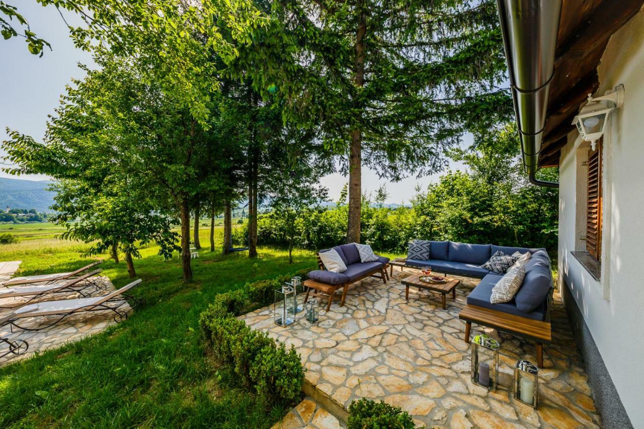 Beautiful Cottage With Heated Pool For 22 Ppl Plaški Eksteriør bilde